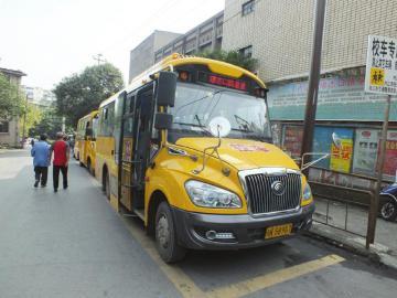 校车超速不按线路走 监控平台会发出预警