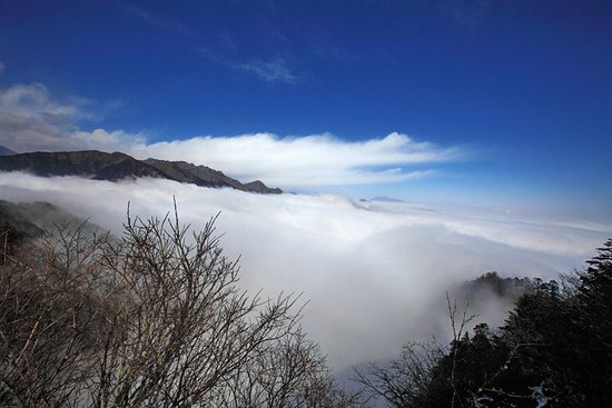 西岭雪山壮丽云海 资料图 poco网友:草子 摄