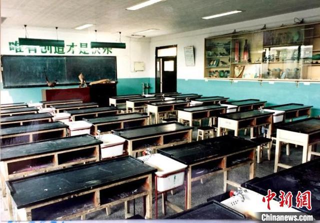 上世纪80年代的教室.钟欣 摄