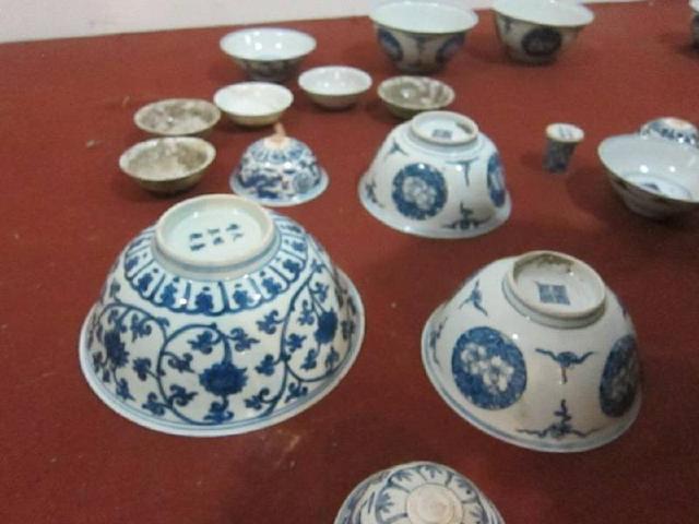 广汉村民挖出24件明代青花瓷 均属民窑上品(图)