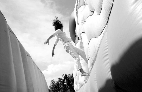 <em>女驸马</em>唱《传奇》 赛道上明星云集_大成网