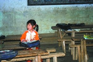 8岁小春花:家已经不能遮风雨 不<em>挨打</em>就是幸福