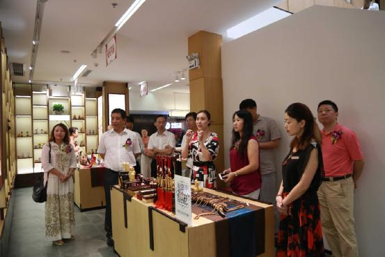 中国工艺集团新馆在成都开业 传承工匠精神