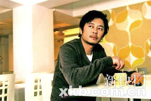 王杰被曝与23岁新欢同居 样貌一般甘当贫贱夫妻