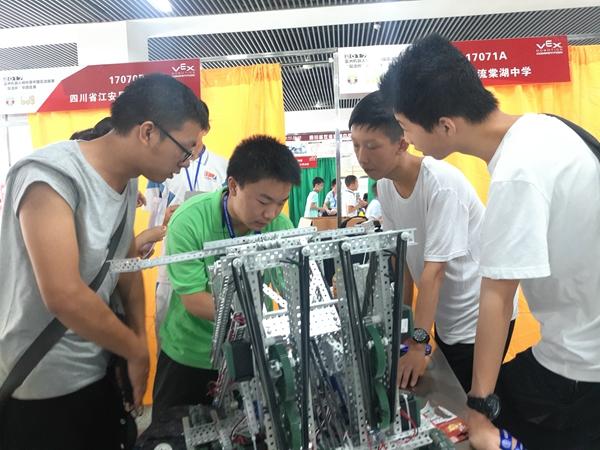 2017亚洲机器人锦标赛落户双流 华西区赛拉开