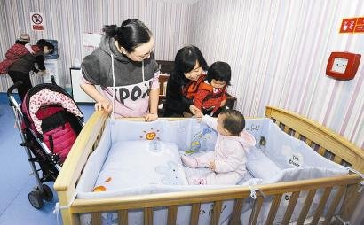 成都地铁1号线母婴候车室启用 专为哺乳妈妈服
