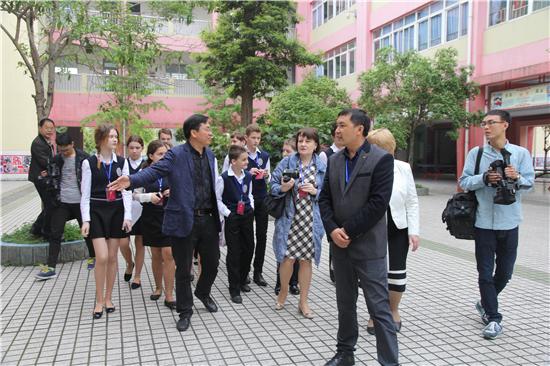 俄罗斯伏尔加格勒市第三中学代表团访问邛崃学