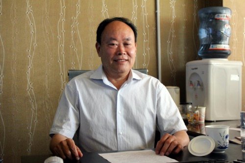 董事长金_金迈王董事长照片(3)