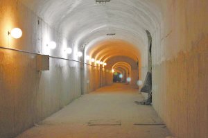 武汉大学防空洞里建起实验室：图的就是“静”
