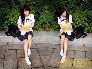 全国最拽校服比拼 女生集体黑丝袜美丽加分图