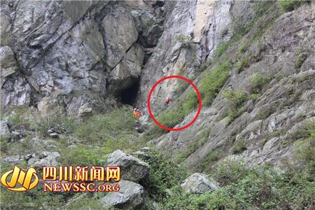 成都银厂沟2名驴友坠崖1死1伤 均为业余驴友(