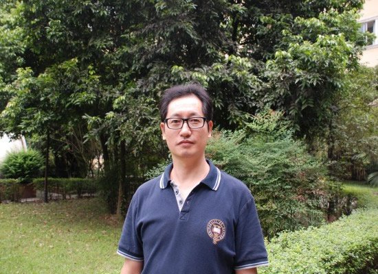 成都外国语学校杨登文