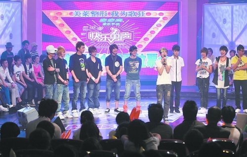一个人猜是什么成语_北国超市裕华店一人比划一人猜亲子活动招募啦!