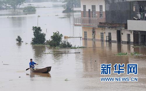 近期南方洪灾造成中国11省份4400多万人受灾
