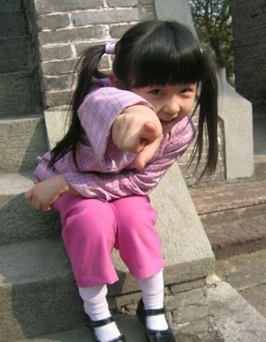 中国最让人心疼的小女孩 组图