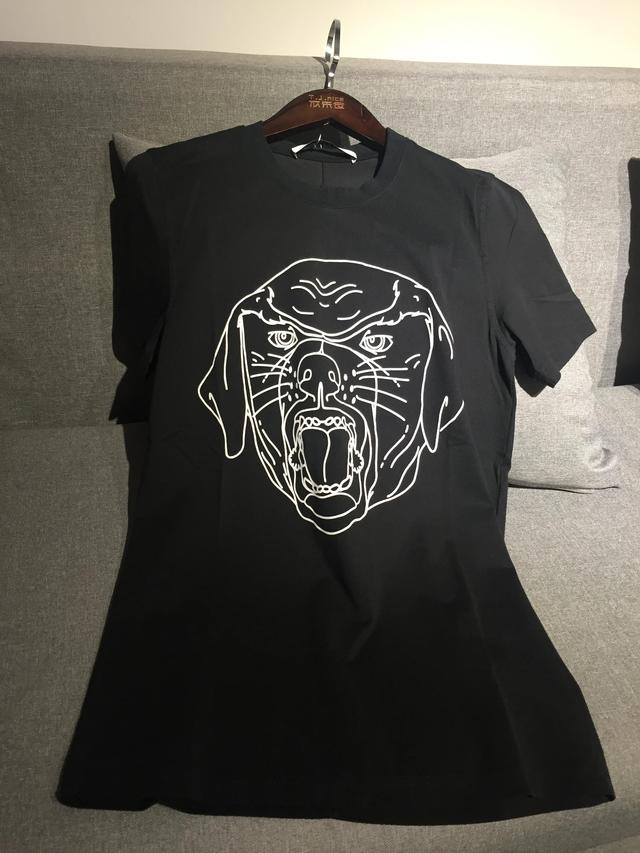 大牌潮服1-5折在成都发现一家抢相因的品牌折扣店