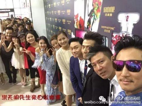 网红产业链:每张照片都有目的 挣钱挣得害怕