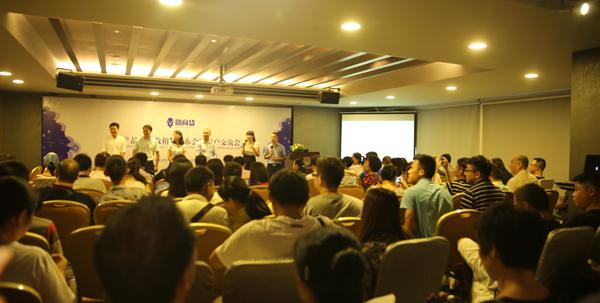 网约车新政出台 四川兴起以租代购跑专车新模