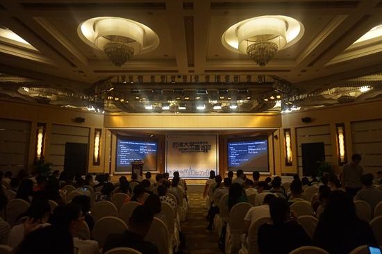 哈佛面试官相中成都学生 亲自辅导文书写作_大