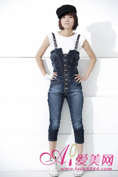 组图:短发女生王珞丹最有女人味穿搭