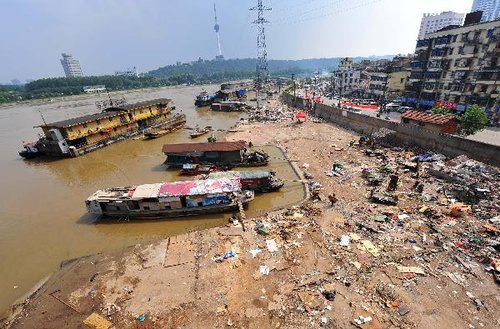 组图:两江洪水夹击武汉