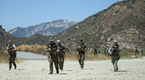 美国海军特种兵进行专业CQB近战战术训练