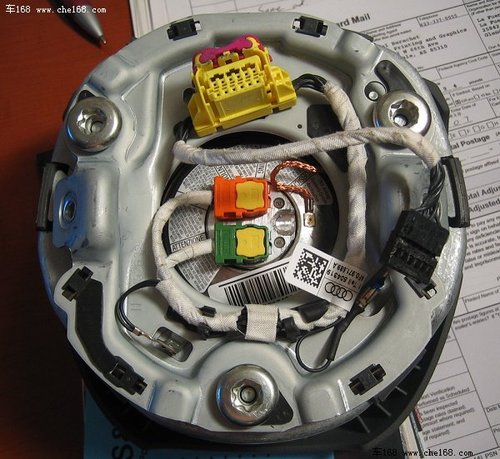 安全装备中的双刃剑 安全气囊技术详解