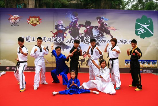 峨嵋派武术助力DNF阿拉德笑运会