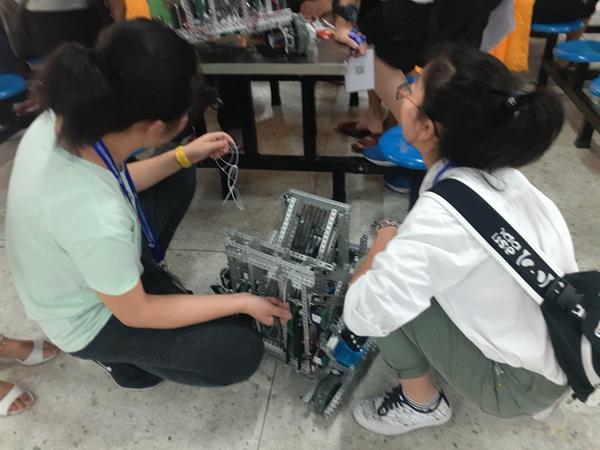 2017亚洲机器人锦标赛落户双流 华西区赛拉开