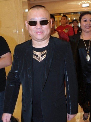 德云社相声演员高峰大婚 郭德纲携妻风光出席