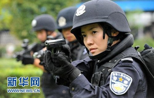 贵阳林豹突击队<em>女特警</em>潘琴获公安部二级英模