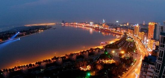 古城和沿江大道受热捧(图)