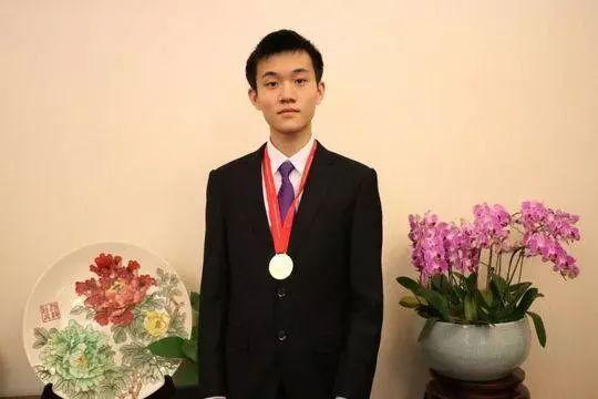 成都男孩亚洲物理奥赛夺得金牌!已被保送清华