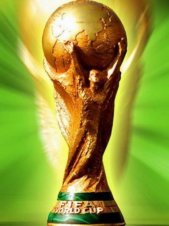 英国化学教授称世界杯足球赛奖杯是空心的_新