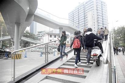 成都老龄人口_中国人口老龄思维导图(3)