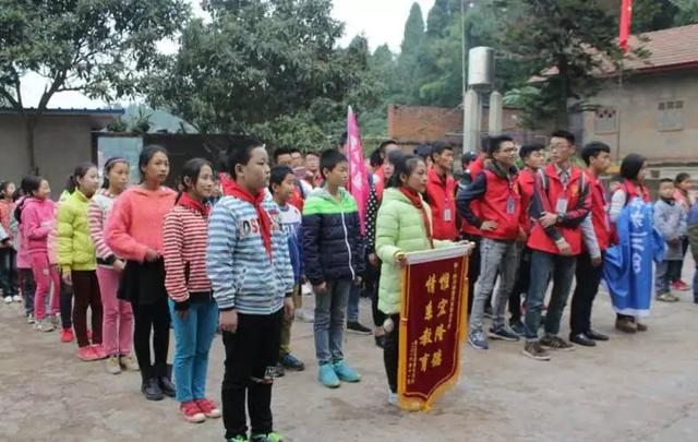 心里:情暖村小 为爱骑行