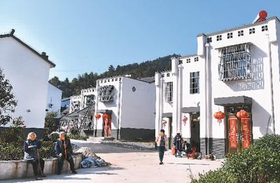 土地“醒了” 房子“活了” 农民有盼头了