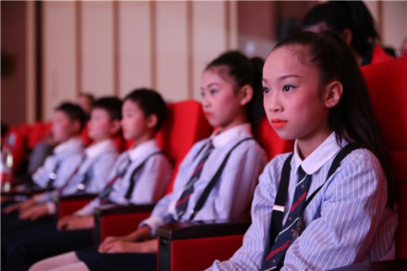成都市第十二届中小学生艺术节在棠湖中学举行