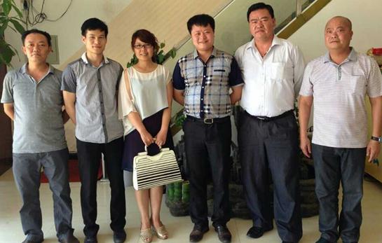 香港顺和集团考察红河县 欲建民族影视基地