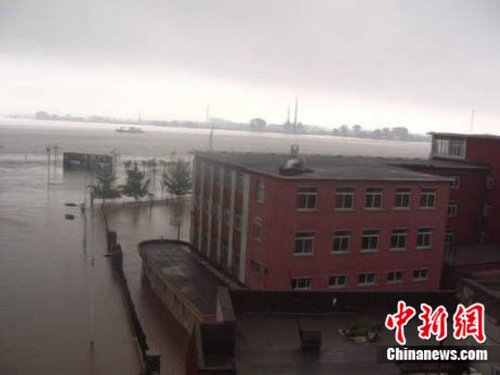 辽宁强降雨持续 丹东迎新中国以来第二大洪水
