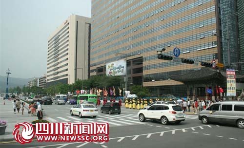 (本网记者看韩国) 感受首尔的交通:车多但不堵