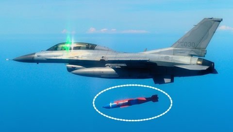 韩国主力战机将搭载GPS智能制导炸弹(图)