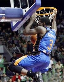 四川金强男篮客场6分惜败上海 有质的变化