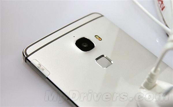 黑带边框真感人 乐视超级手机Max真机图赏