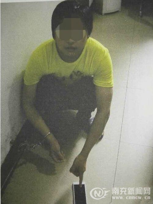 南充男子潜入女厕偷拍 手机存多部不雅视频(图