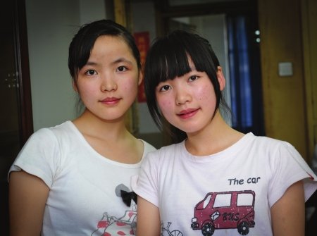 简阳14岁双胞胎考上一本 曾一年学完小学课程