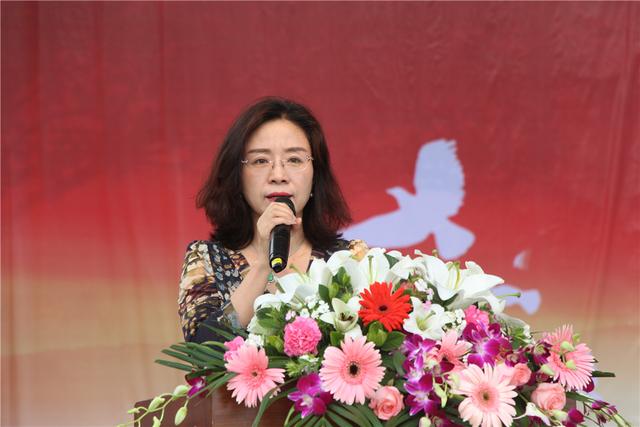 成都五月花高级技工学校教育教学成果展开幕