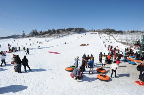 圣诞<em>旅游</em>早打算 到<em>武隆仙女山</em>的三大理由(图)