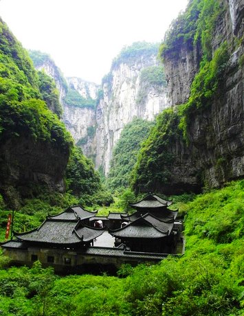 推荐线路 印象武隆号空调火车专列四日游