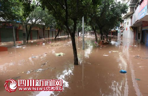 广安区:洪水严重超警 突破历史极值 25万人受灾